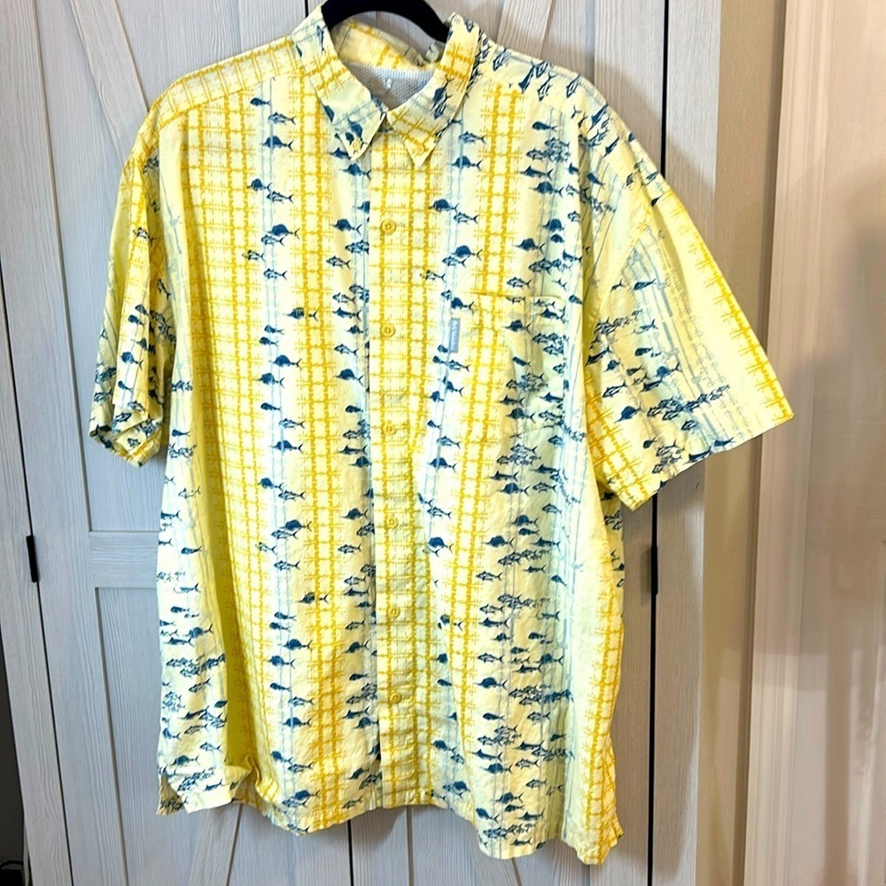 Columbia Yellow and Blue Fish SS Mens Casual shirt No Size